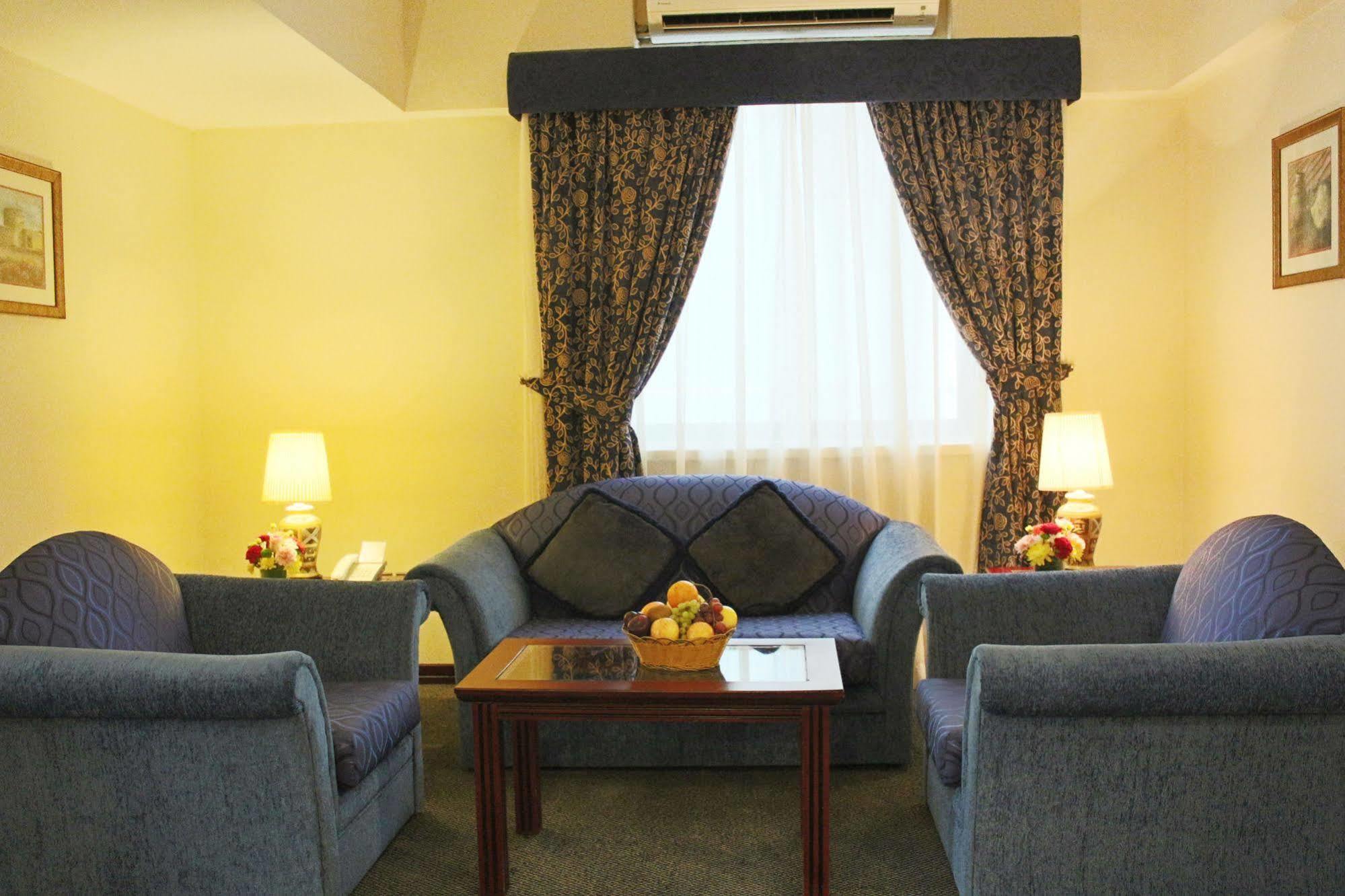 Al Diar Mina Hotel Abu Dhabi Exterior photo